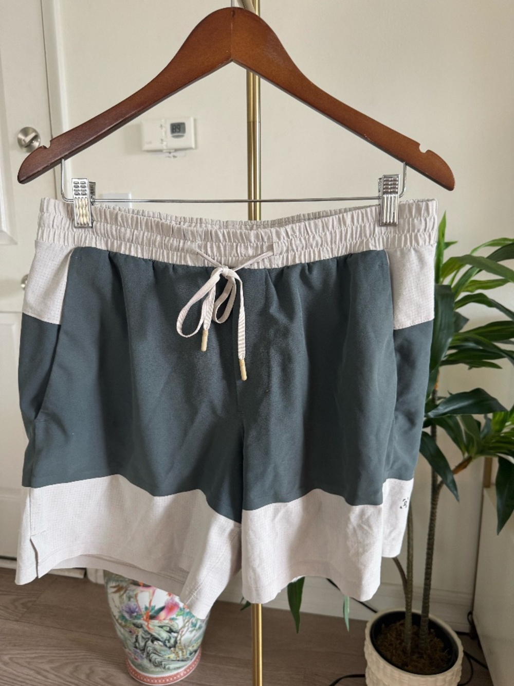 lululemon Color Block Pool Swim Trunks Slate Grey Size Medium